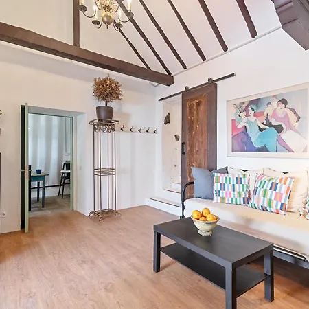 Home2book Rustic Haven In Holiday home